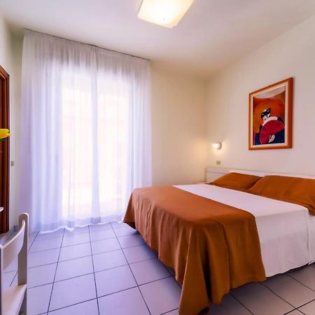 Hotel Astra Riccione Esterno foto
