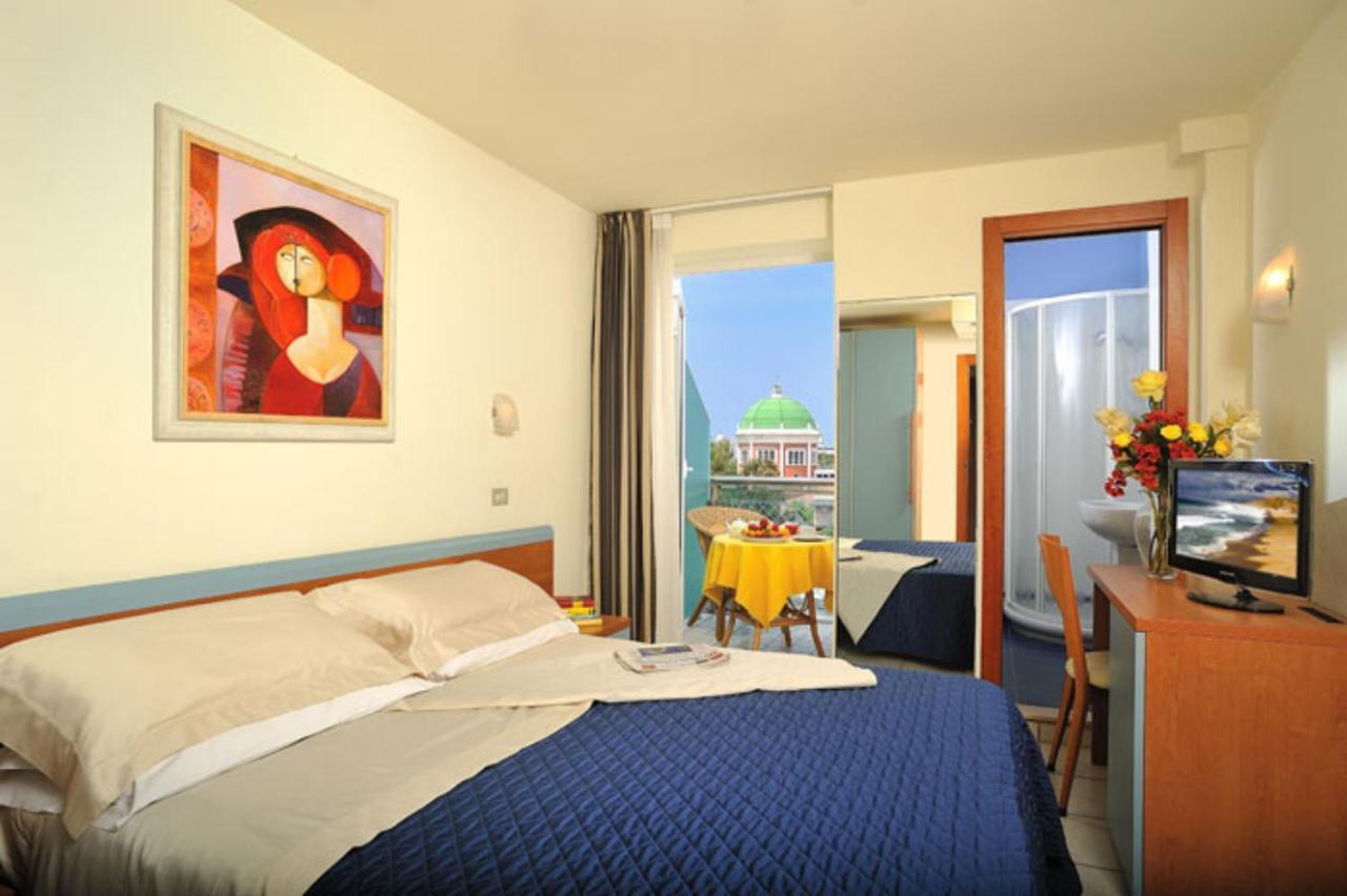 Hotel Astra Riccione Esterno foto