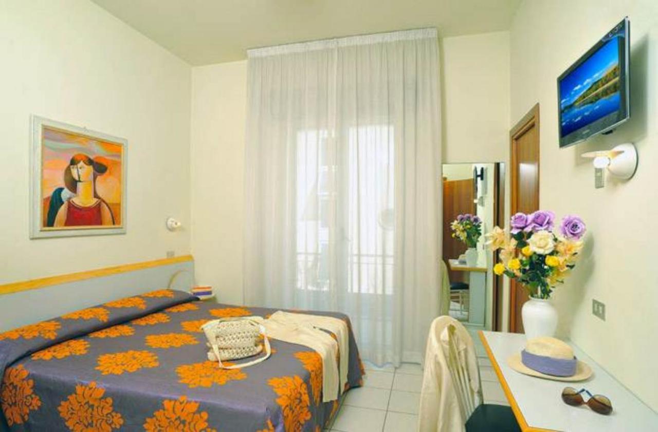 Hotel Astra Riccione Esterno foto