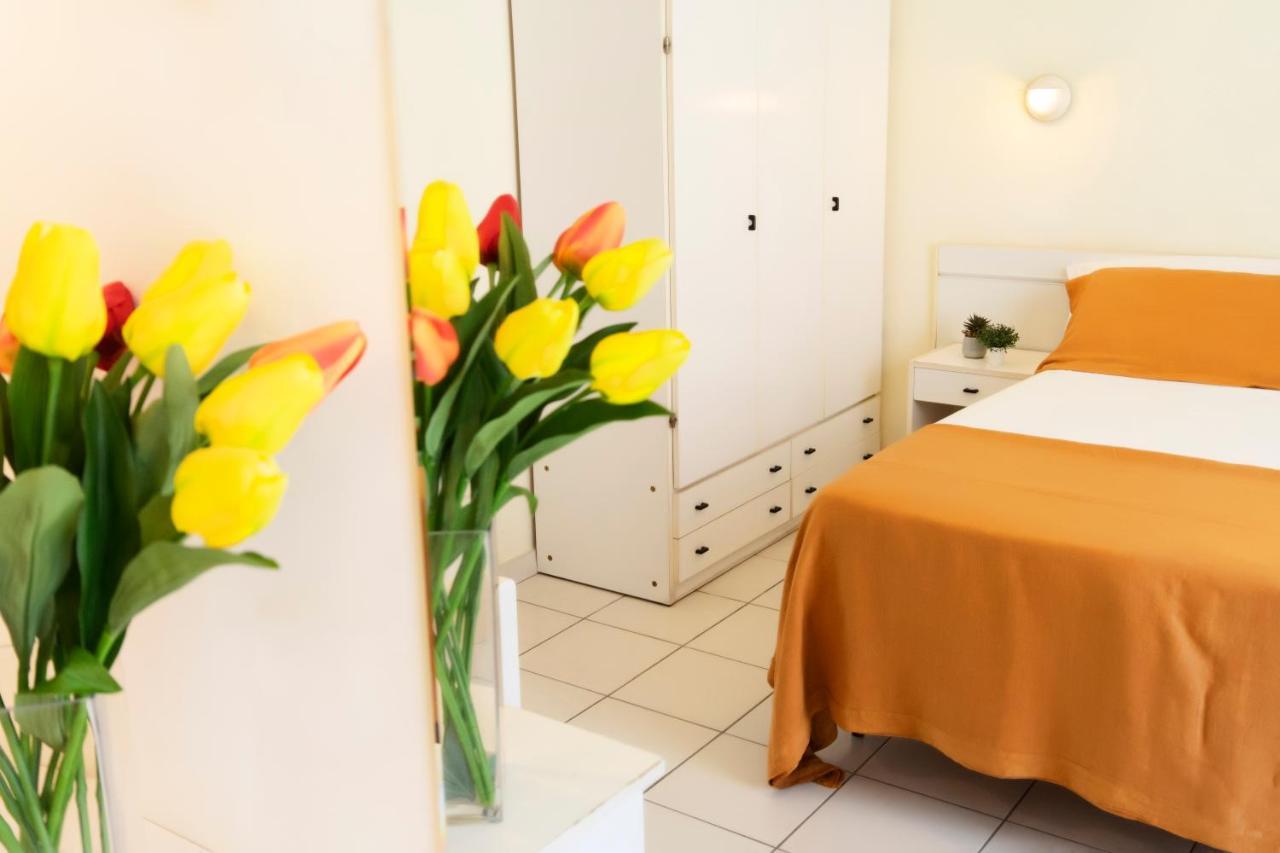 Hotel Astra Riccione Esterno foto